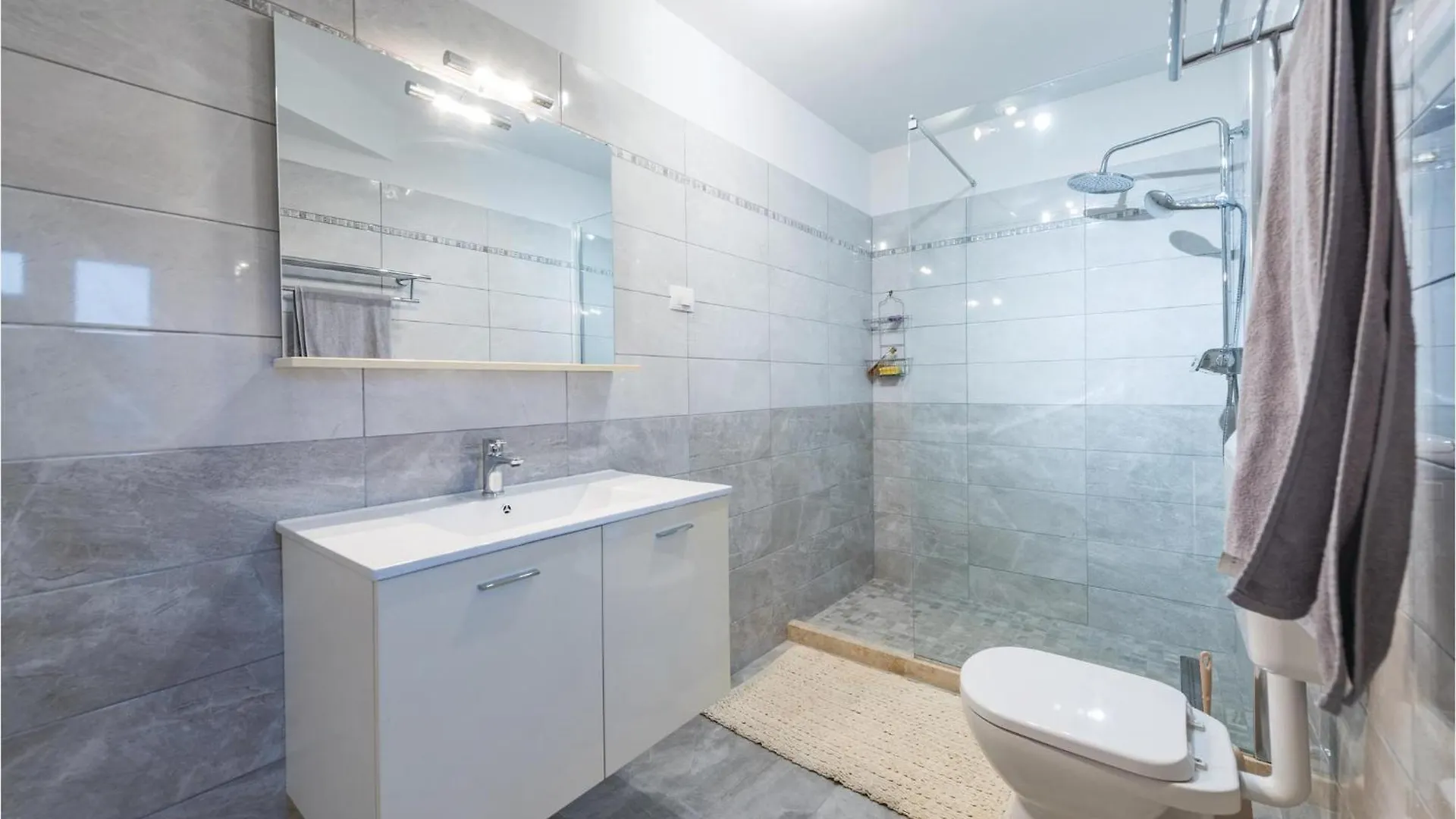 Beautiful Home In Labin With Kitchen